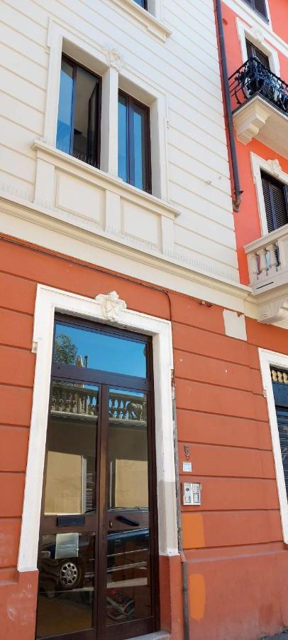 Houston House Leilighet Milano Eksteriør bilde