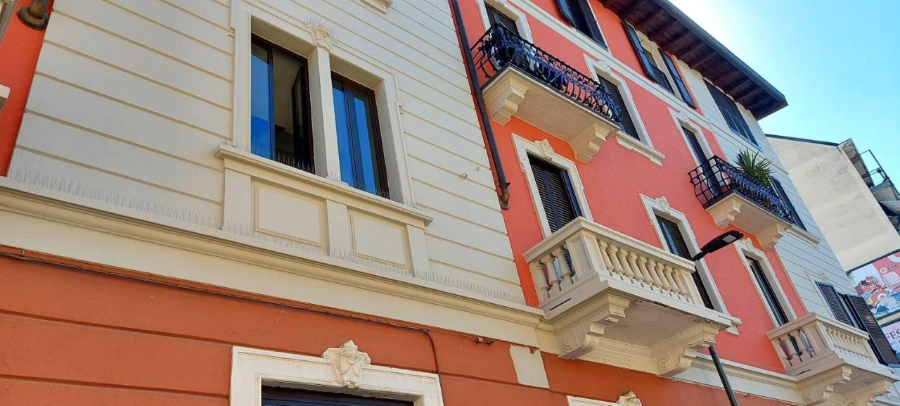 Houston House Leilighet Milano Eksteriør bilde